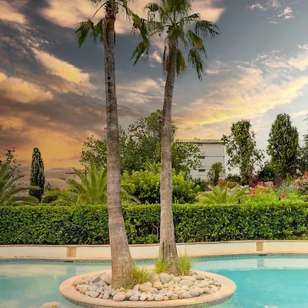 Apartment Le Palma : Elegance Piscine Clim Terrasse